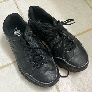 Athletic Works nonslip memory foam black work sneakers- women’s 9 men’s 7
